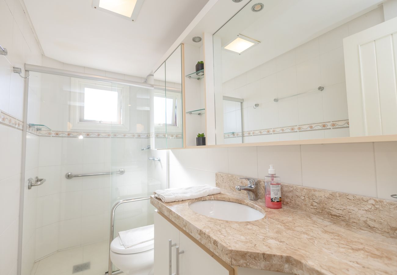 Apartamento em Gramado - Duplex 4 Suítes no Coração de Gramado