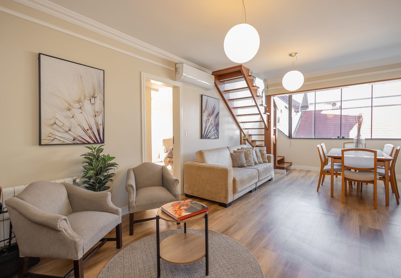 Apartamento em Gramado - Duplex 4 Suítes no Coração de Gramado