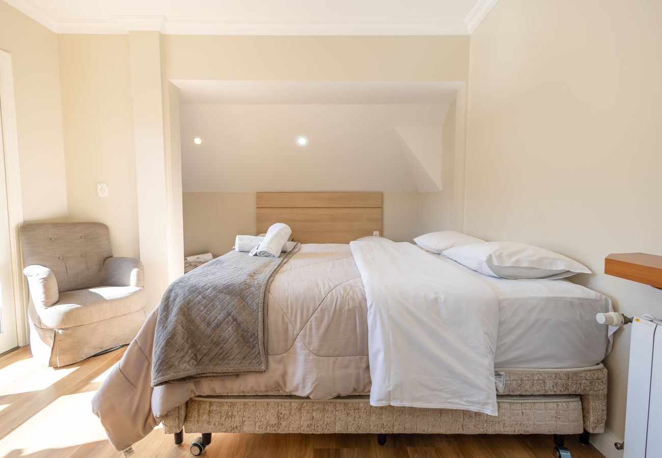 Apartamento em Gramado - Duplex 4 Suítes no Coração de Gramado