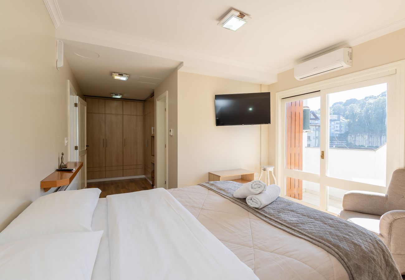 Apartamento em Gramado - Duplex 4 Suítes no Coração de Gramado