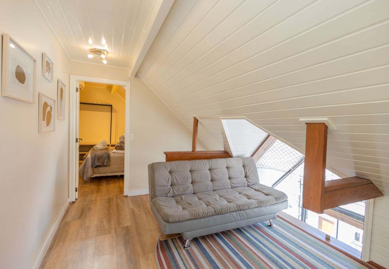 Apartamento em Gramado - Duplex 4 Suítes no Coração de Gramado