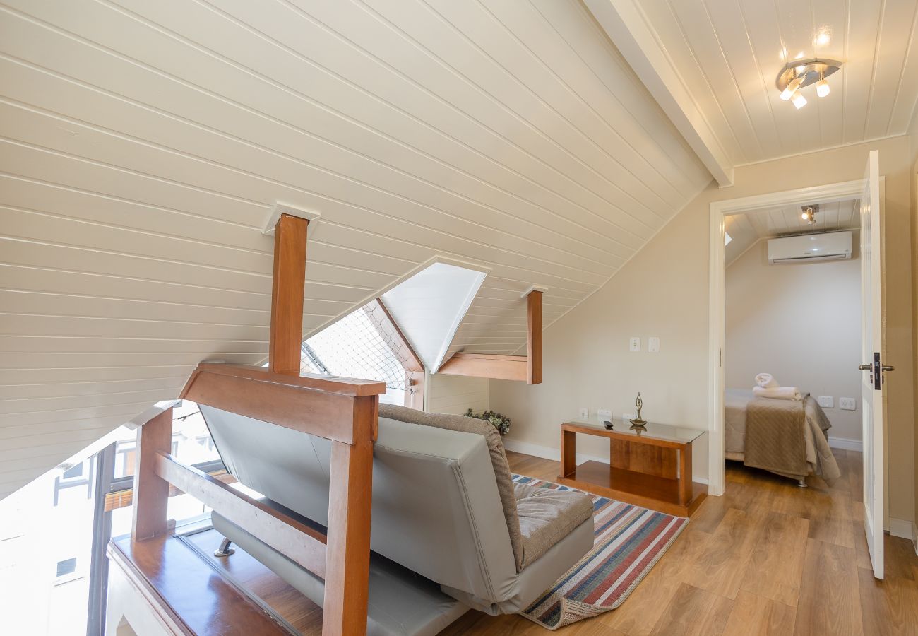 Apartamento em Gramado - Duplex 4 Suítes no Coração de Gramado