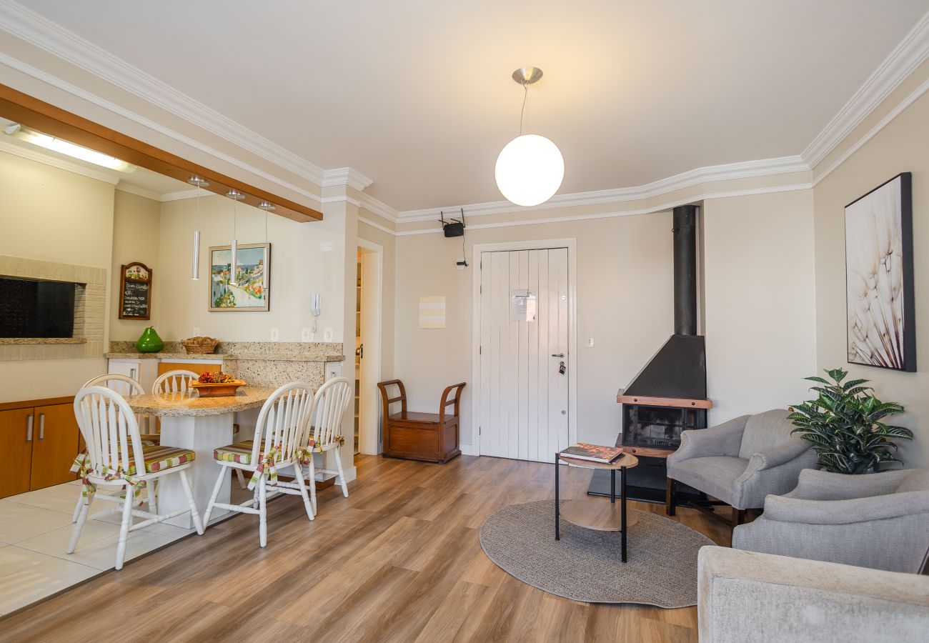 Apartamento em Gramado - Duplex 4 Suítes no Coração de Gramado