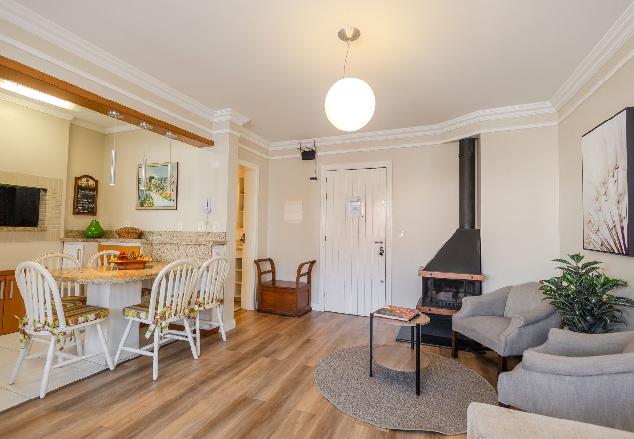 Apartamento em Gramado - Duplex 4 Suítes no Coração de Gramado