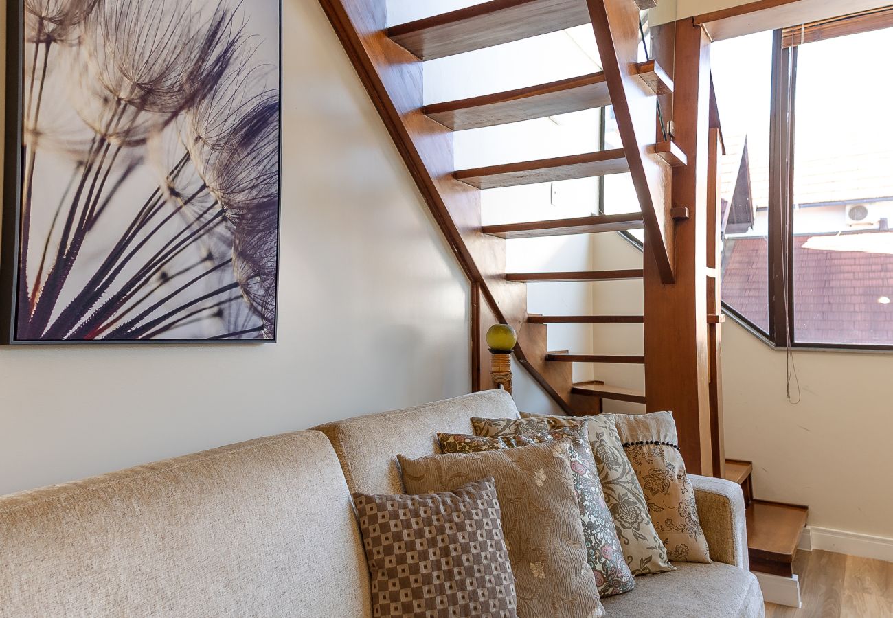 Apartamento em Gramado - Duplex 4 Suítes no Coração de Gramado