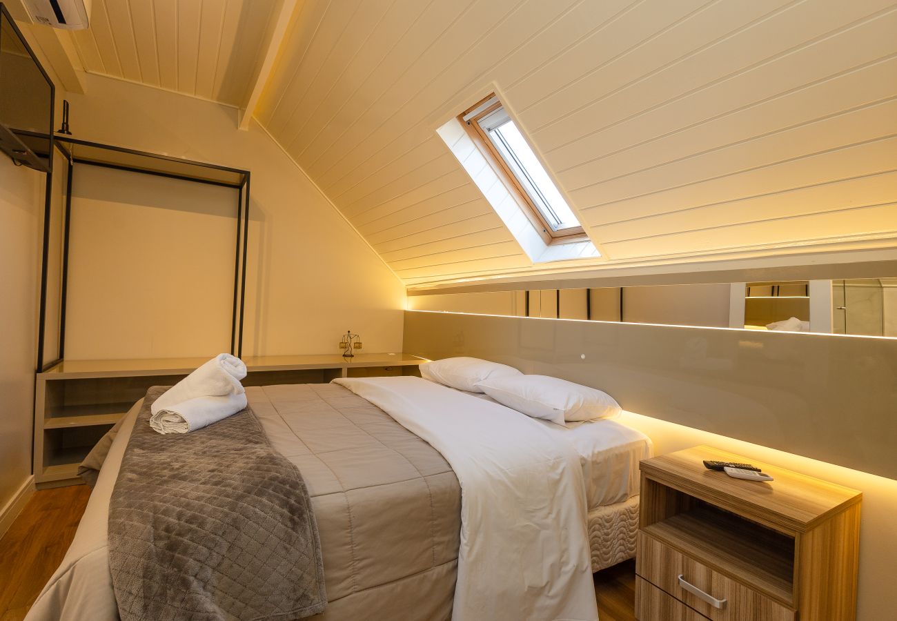 Apartamento em Gramado - Duplex 4 Suítes no Coração de Gramado