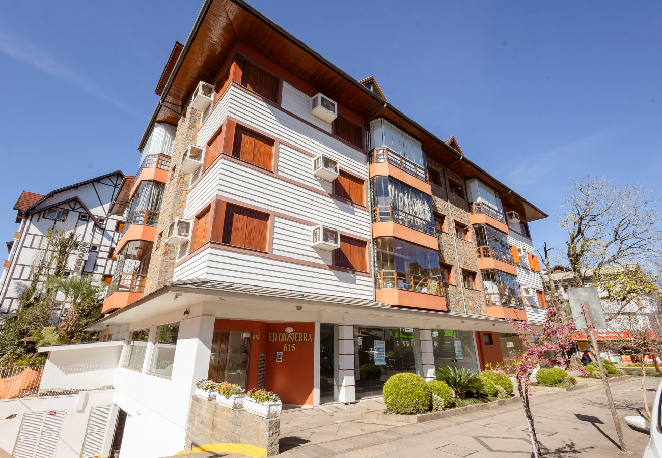 Apartamento em Gramado - Duplex 4 Suítes no Coração de Gramado