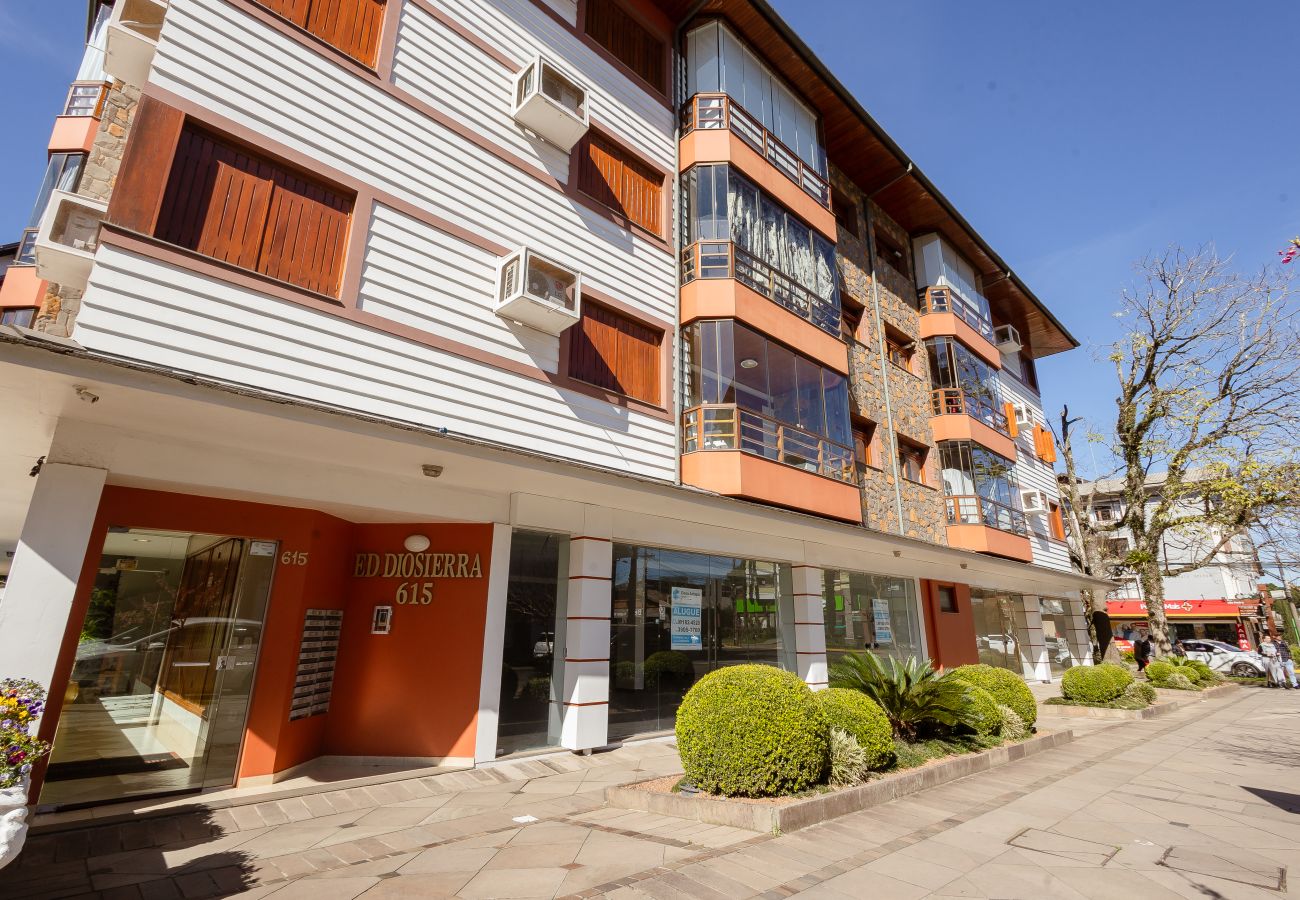Apartamento em Gramado - Duplex 4 Suítes no Coração de Gramado