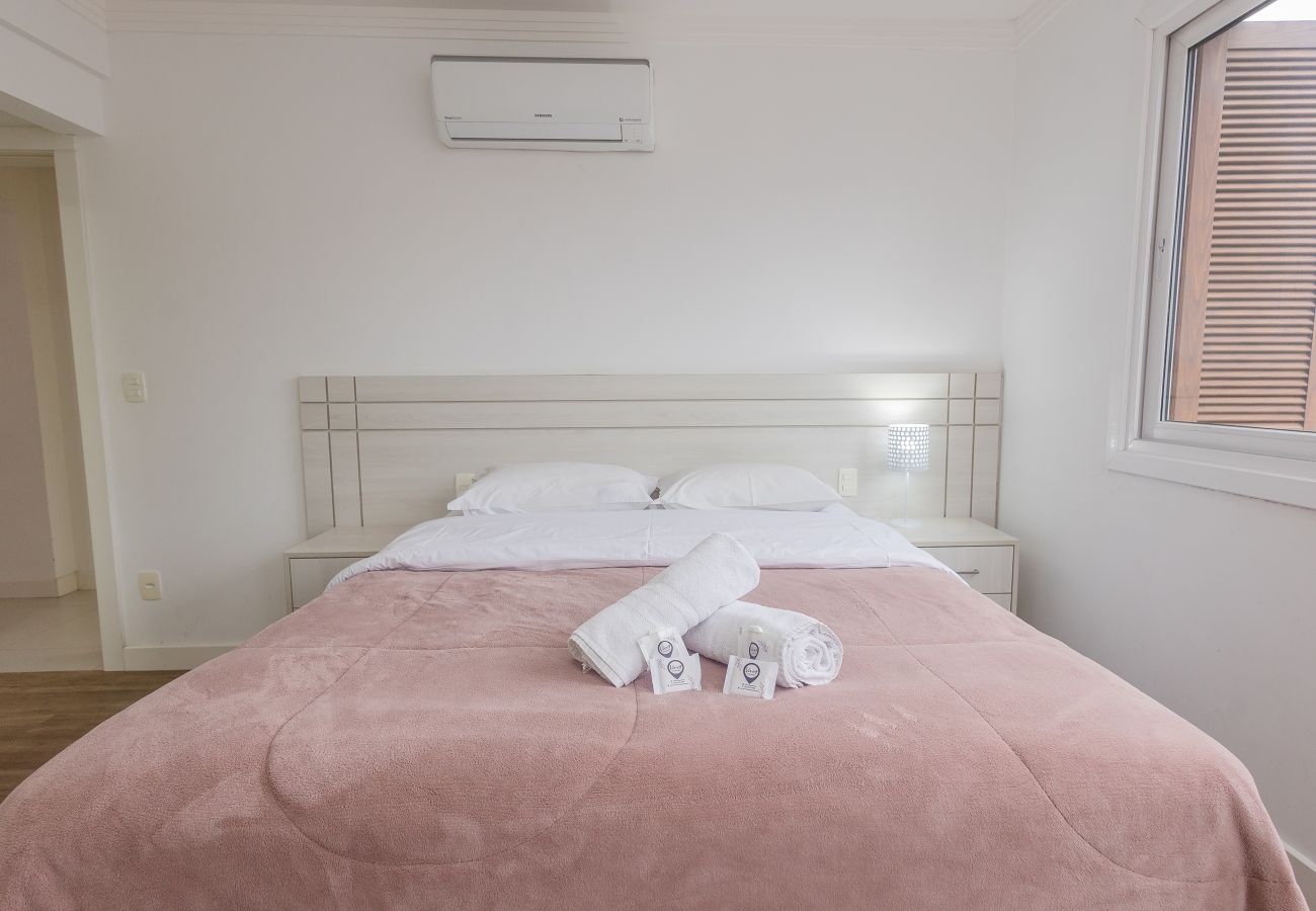 Apartamento em Gramado - Apto moderno 2 suítes a 100m da R Coberta!