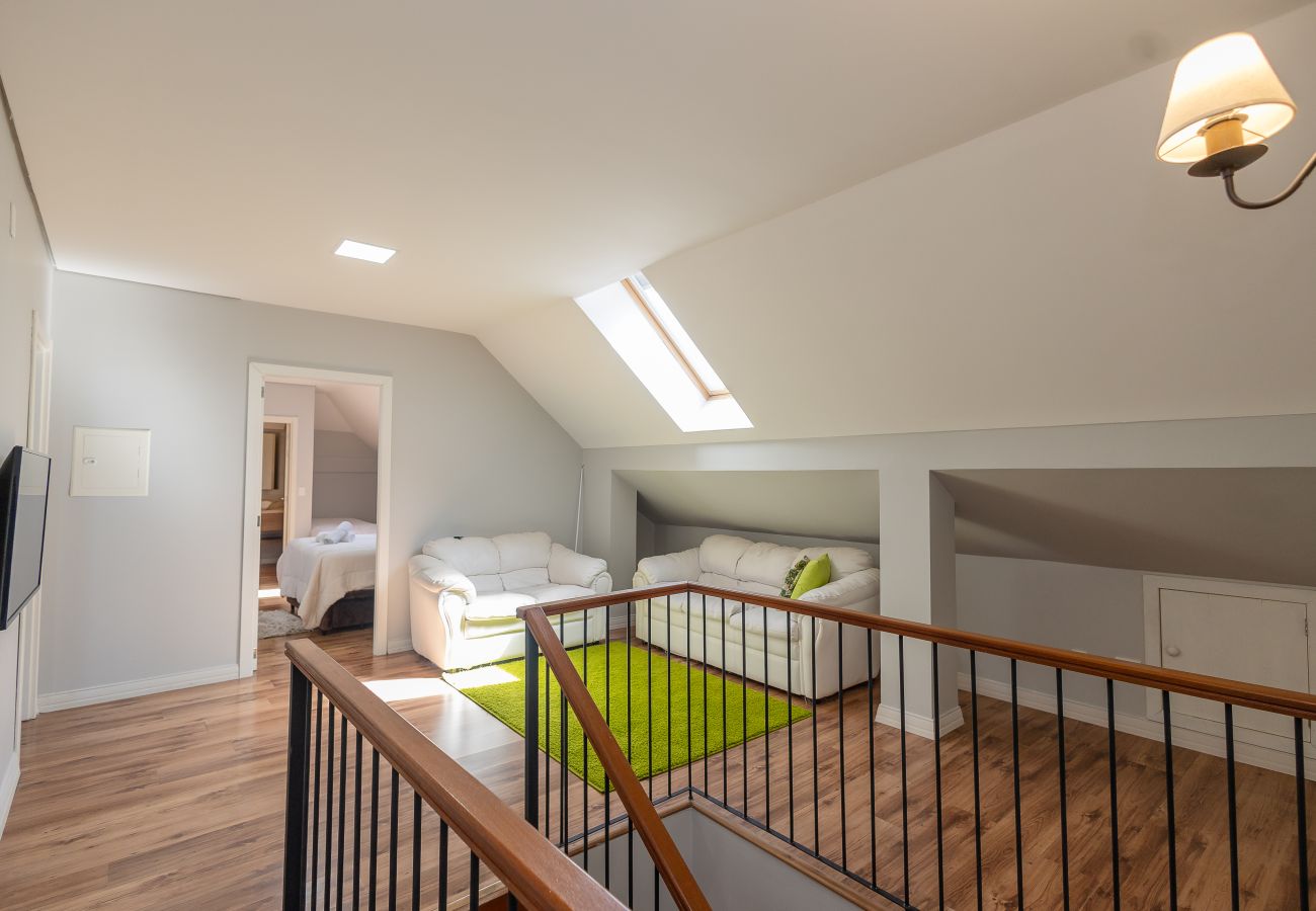 Apartamento em Gramado - 5 quartos (3 suítes) a 400m da R Coberta!