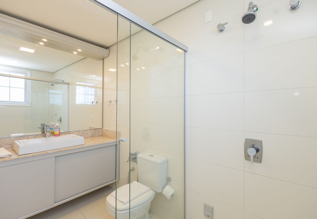 Apartamento em Gramado - 5 quartos (3 suítes) a 400m da R Coberta!