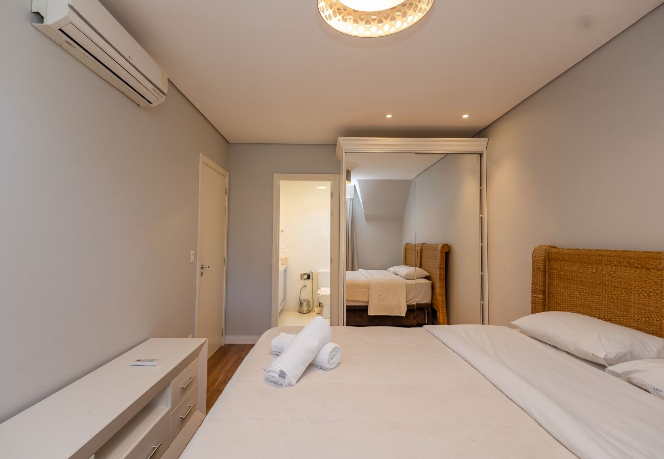 Apartamento em Gramado - 5 quartos (3 suítes) a 400m da R Coberta!