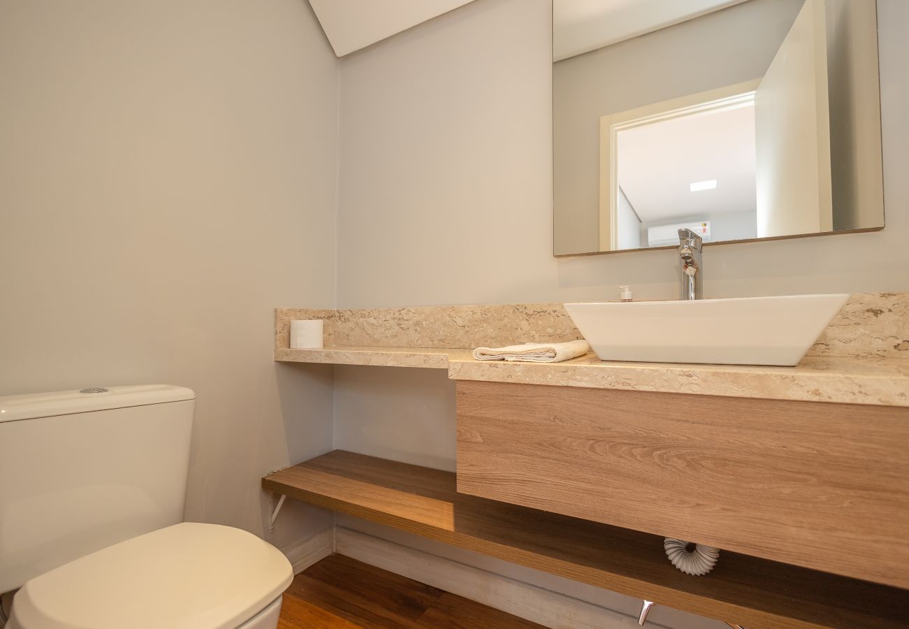 Apartamento em Gramado - 5 quartos (3 suítes) a 400m da R Coberta!