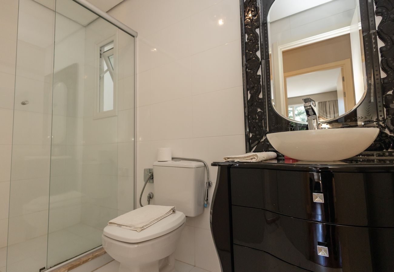 Apartamento em Gramado - 5 quartos (3 suítes) a 400m da R Coberta!