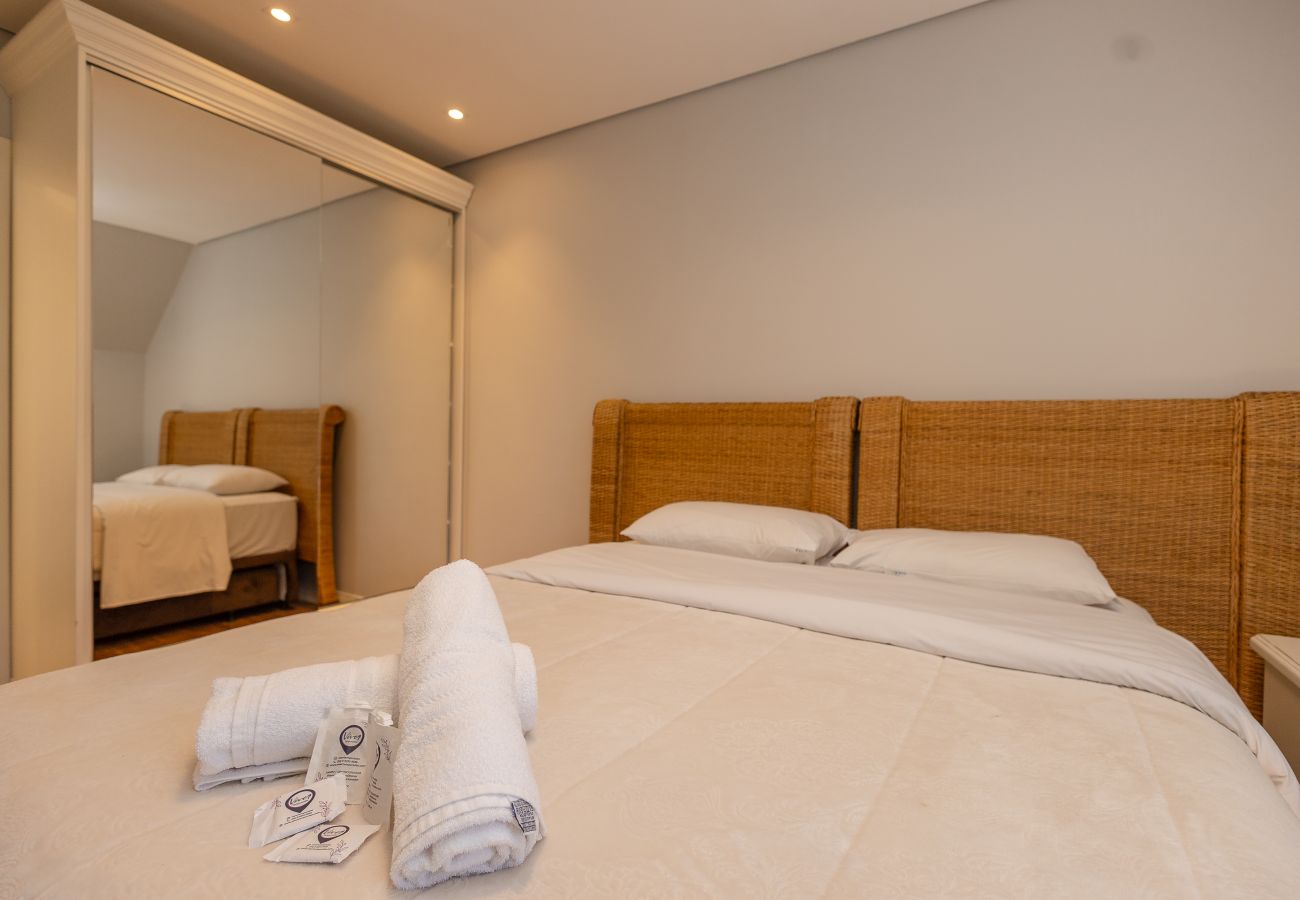 Apartamento em Gramado - 5 quartos (3 suítes) a 400m da R Coberta!