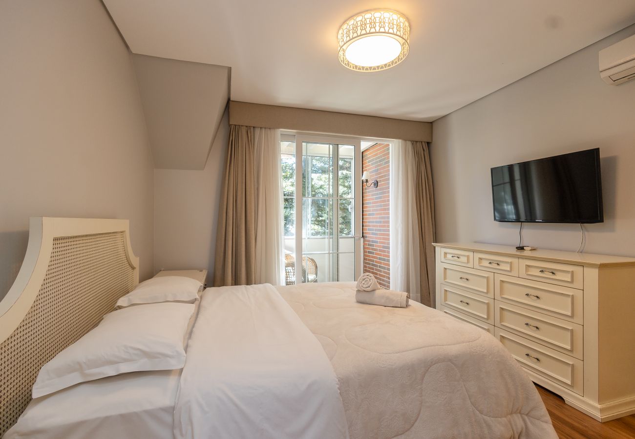 Apartamento em Gramado - 5 quartos (3 suítes) a 400m da R Coberta!