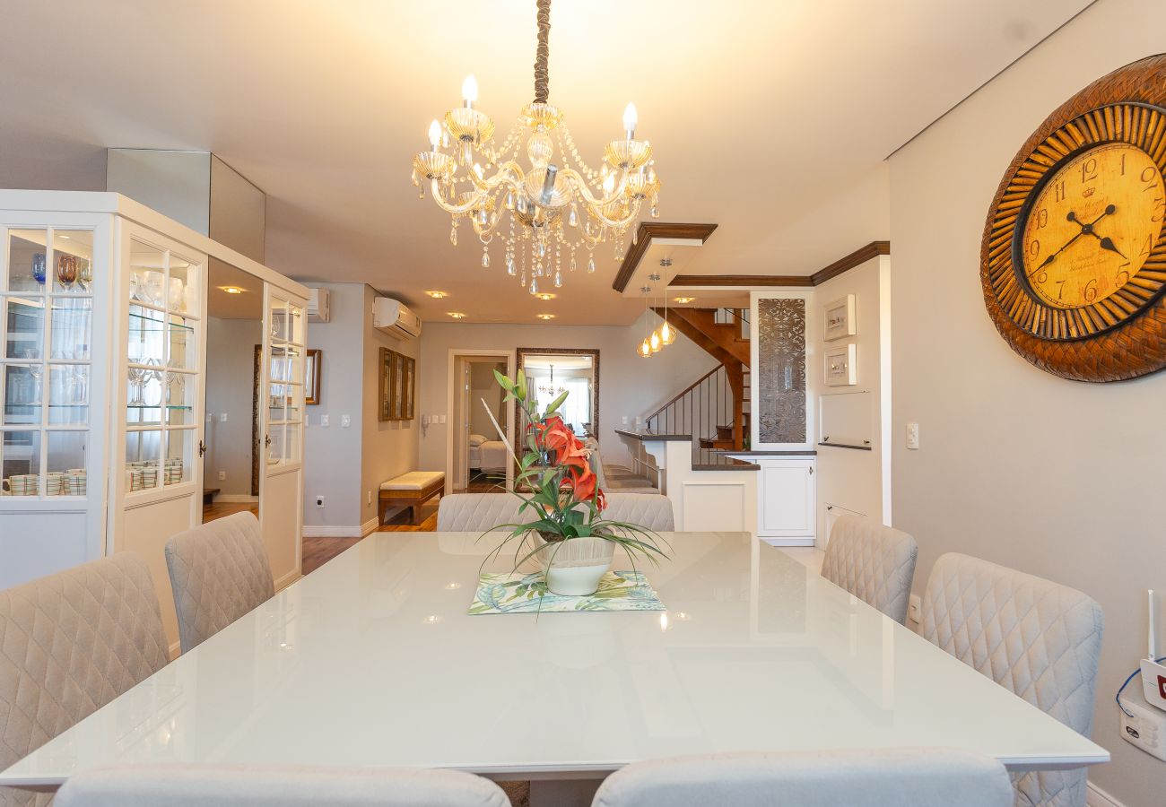 Apartamento em Gramado - 5 quartos (3 suítes) a 400m da R Coberta!