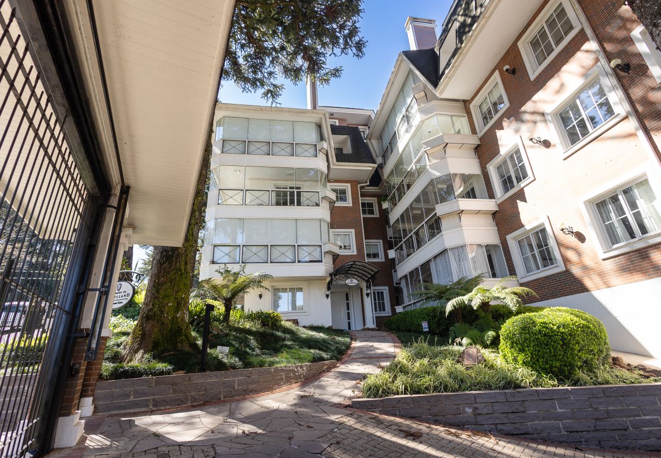 Apartamento em Gramado - 5 quartos (3 suítes) a 400m da R Coberta!