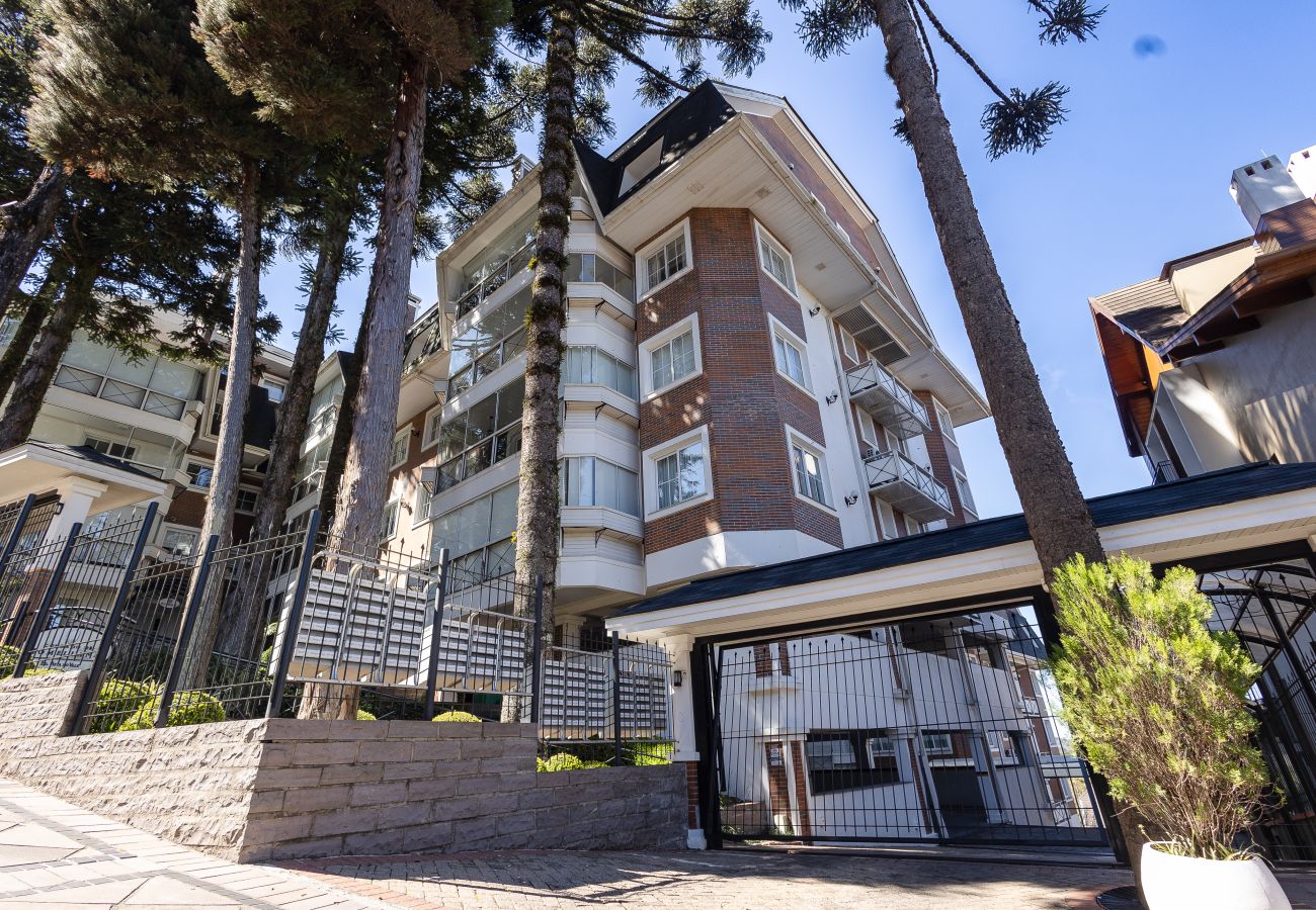Apartamento em Gramado - 5 quartos (3 suítes) a 400m da R Coberta!
