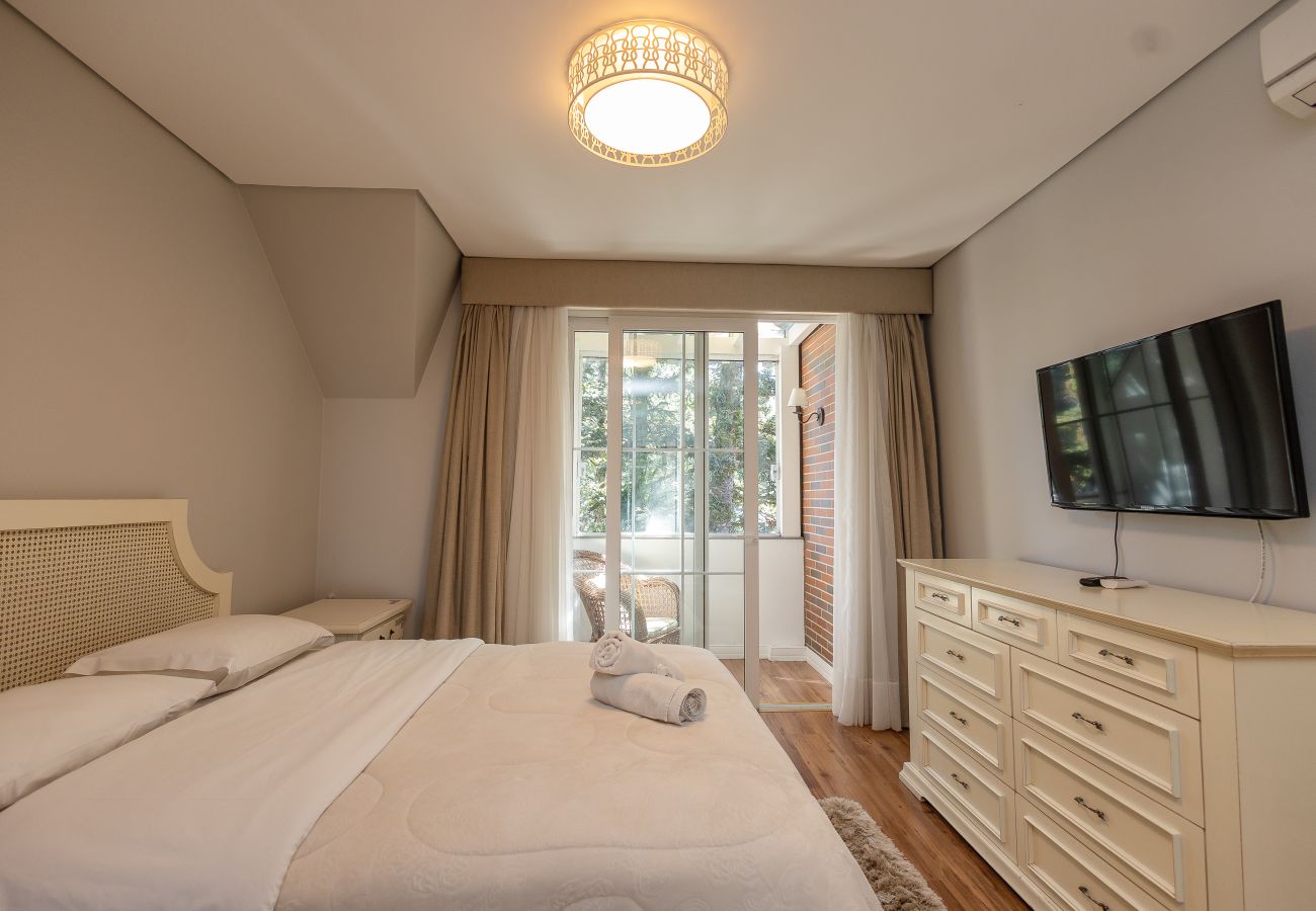 Apartamento em Gramado - 5 quartos (3 suítes) a 400m da R Coberta!