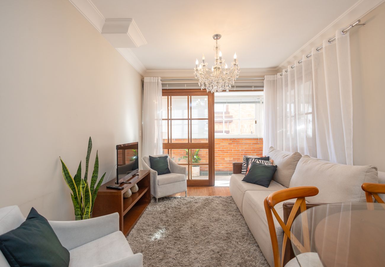 Apartamento em Gramado - 2D (c suíte) a 300 m de R Coberta.