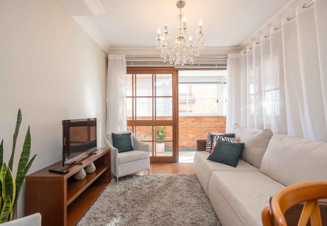 Apartamento em Gramado - 2D (c suíte) a 300 m de R Coberta.