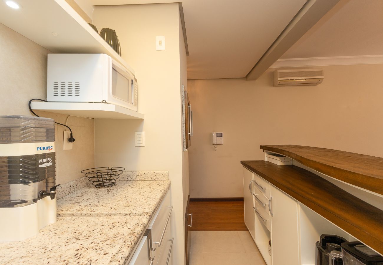 Apartamento em Gramado - 2D (c suíte) a 300 m de R Coberta.