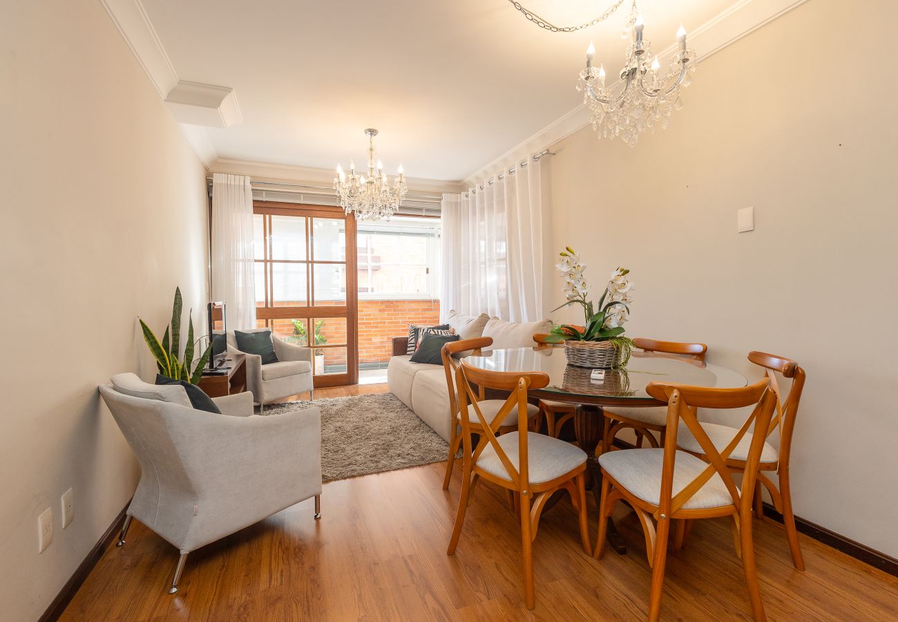 Apartamento em Gramado - 2D (c suíte) a 300 m de R Coberta.