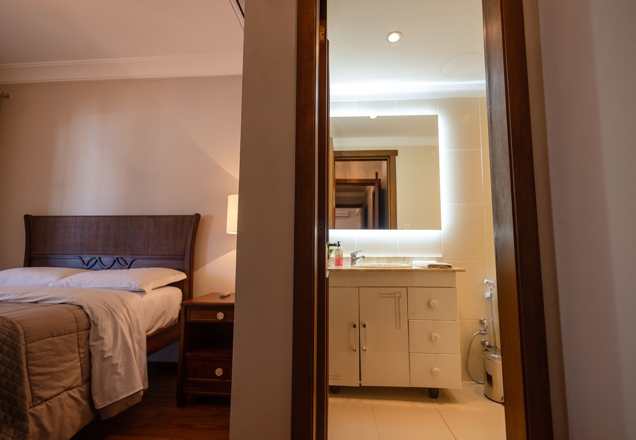 Apartamento em Gramado - 2D (c suíte) a 300 m de R Coberta.
