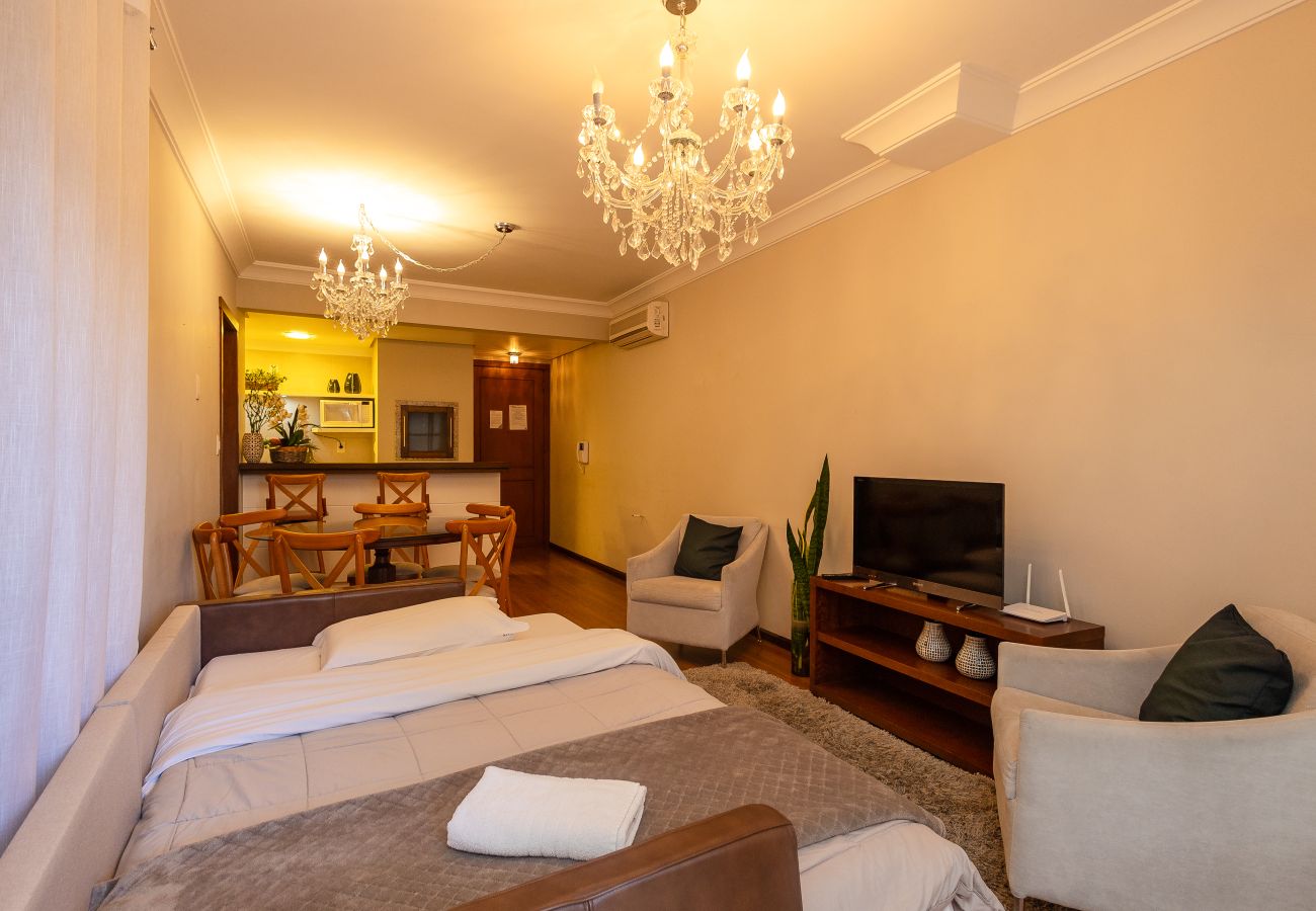 Apartamento em Gramado - 2D (c suíte) a 300 m de R Coberta.