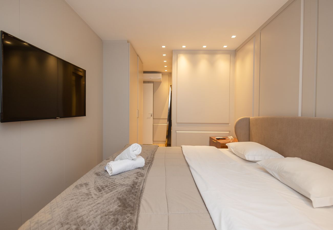 Apartamento em Gramado - Apto alto padrão 2 suítes no coração de Gramado!