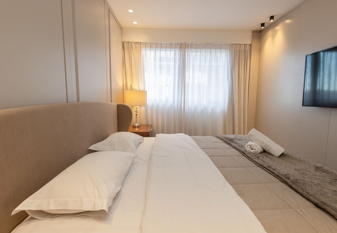 Apartamento em Gramado - Apto alto padrão 2 suítes no coração de Gramado!