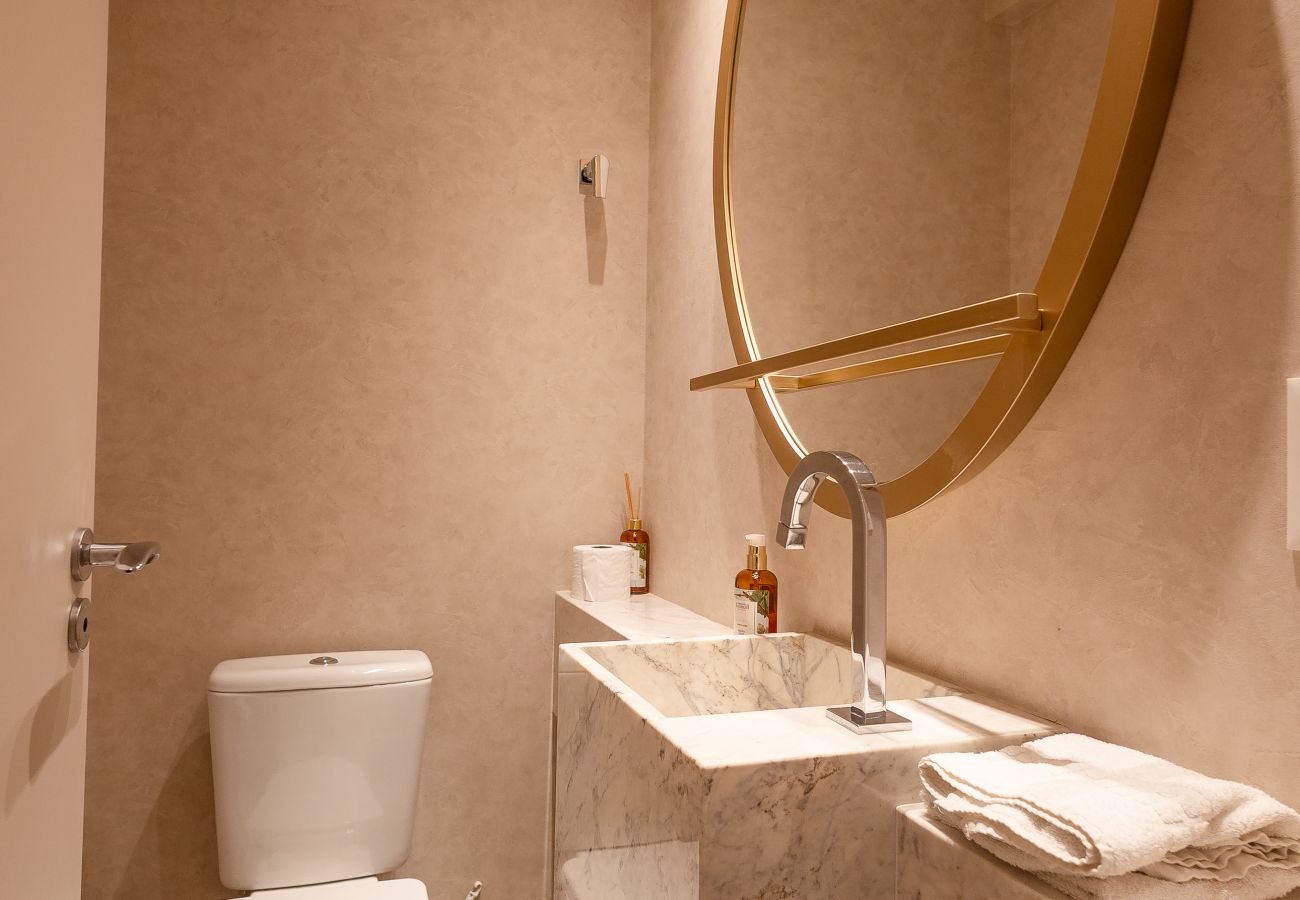 Apartamento em Gramado - Apto alto padrão 2 suítes no coração de Gramado!