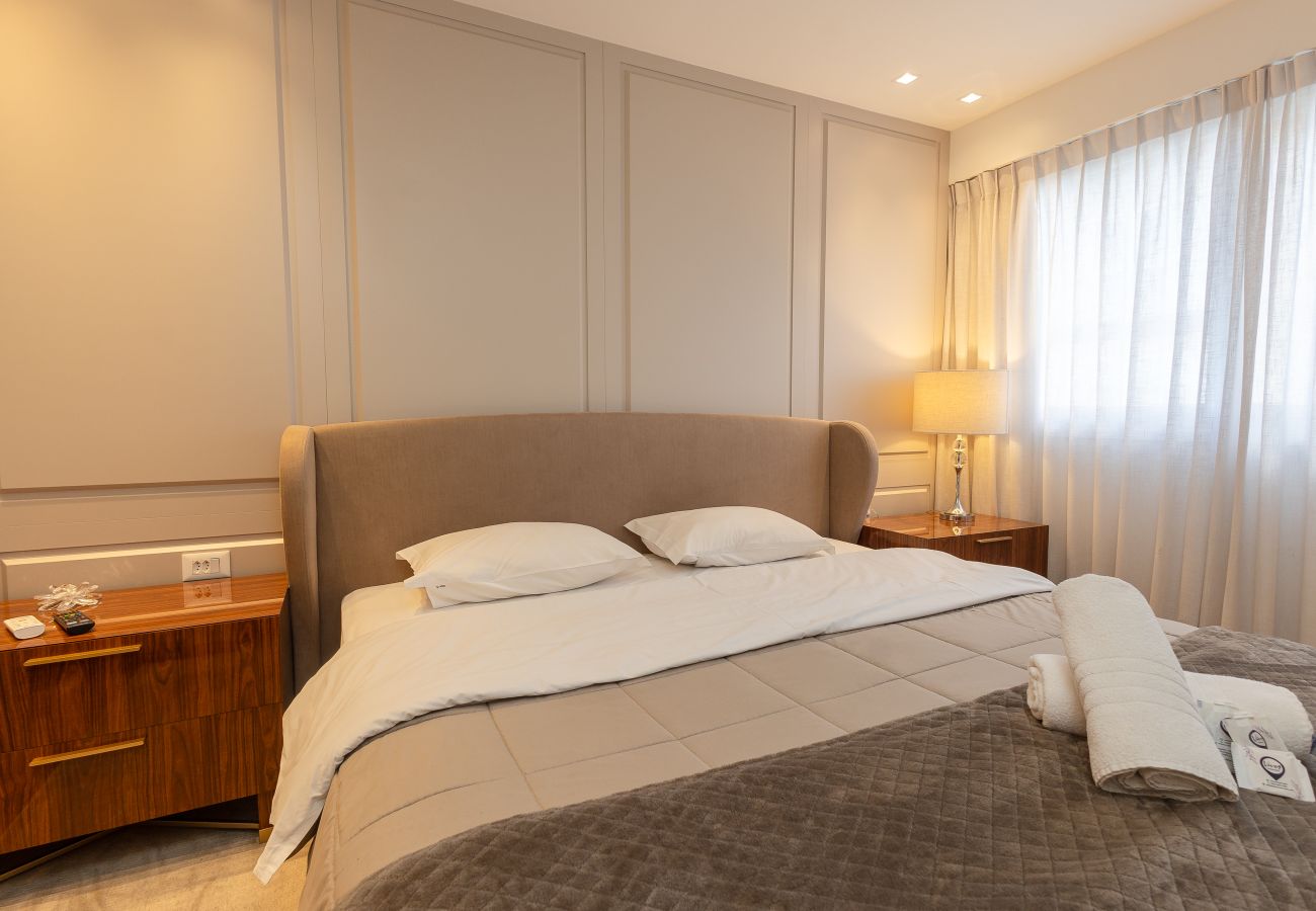 Apartamento em Gramado - Apto alto padrão 2 suítes no coração de Gramado!