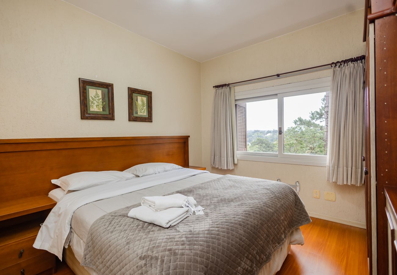 Apartamento em Gramado - Apto aconchegante 2D (c suíte) próx Lago Negro!