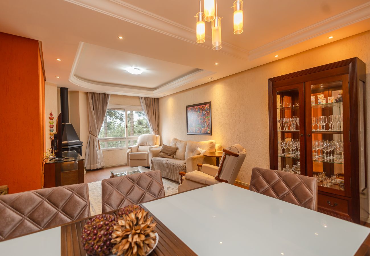 Apartamento em Gramado - Apto aconchegante 2D (c suíte) próx Lago Negro!