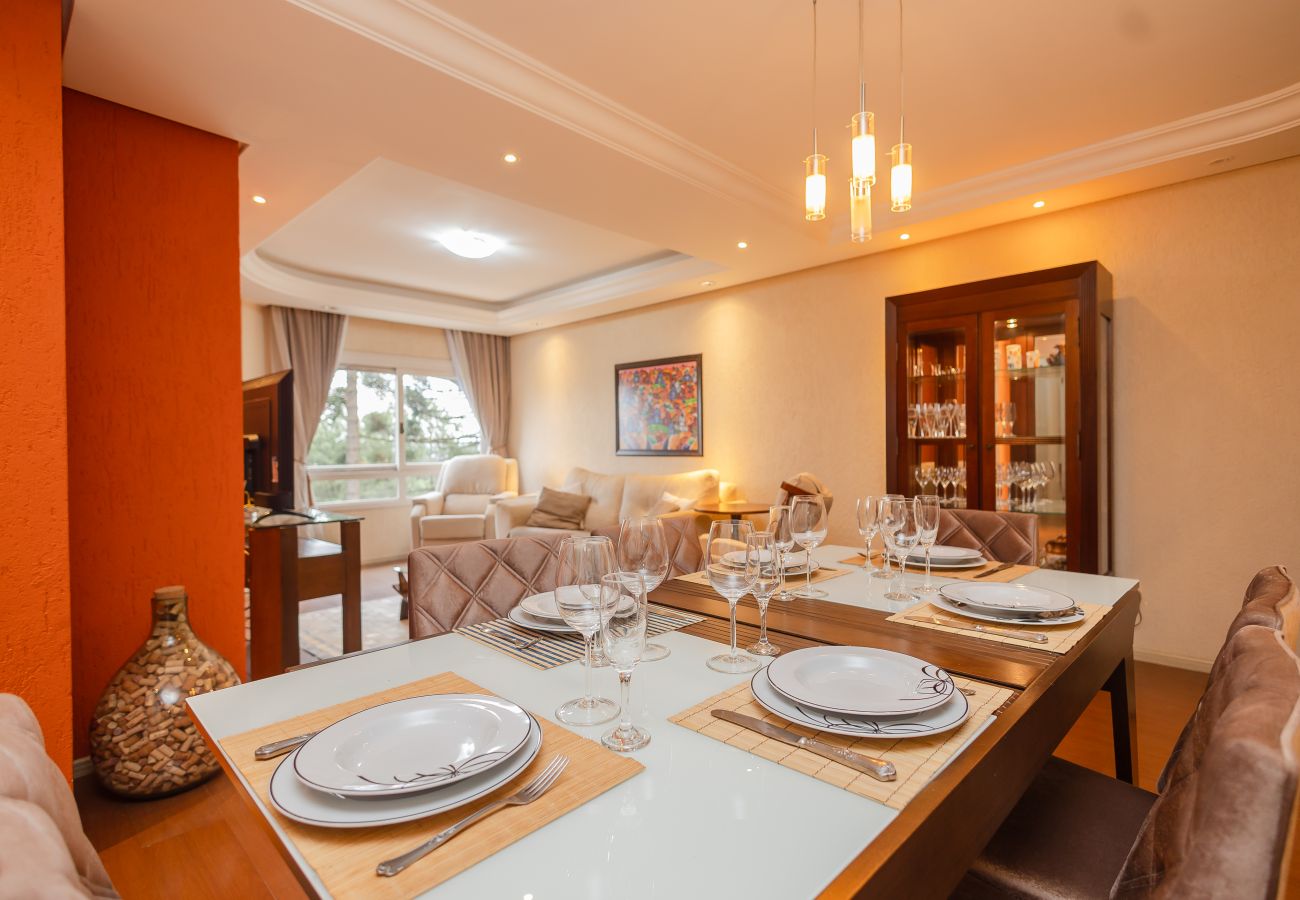 Apartamento em Gramado - Apto aconchegante 2D (c suíte) próx Lago Negro!