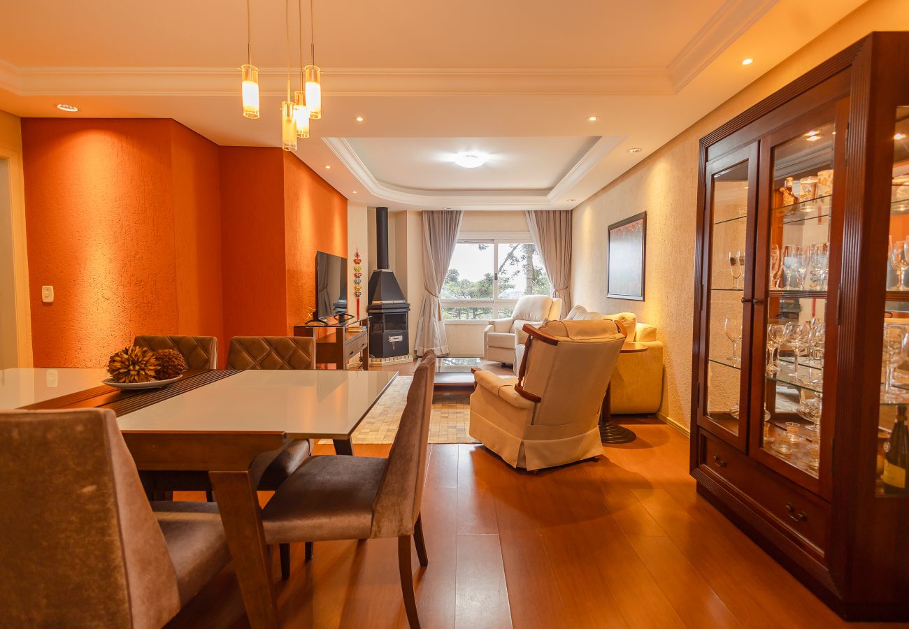 Apartamento em Gramado - Apto aconchegante 2D (c suíte) próx Lago Negro!