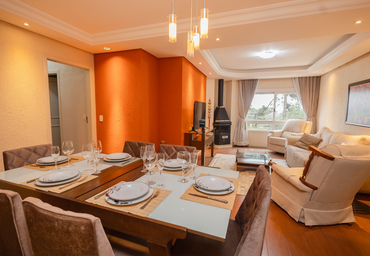 Apartamento em Gramado - Apto aconchegante 2D (c suíte) próx Lago Negro!