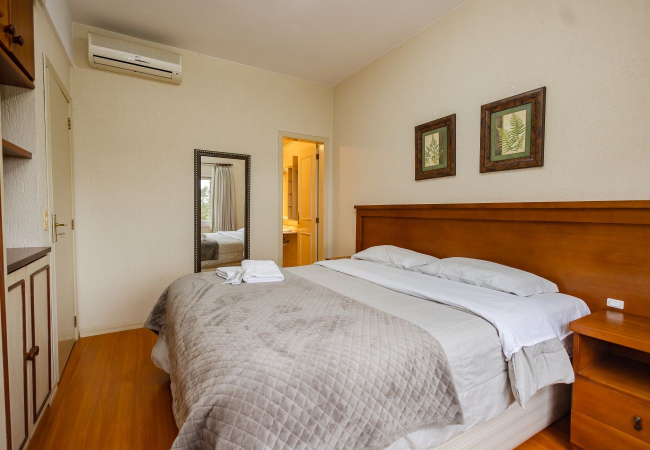 Apartamento em Gramado - Apto aconchegante 2D (c suíte) próx Lago Negro!