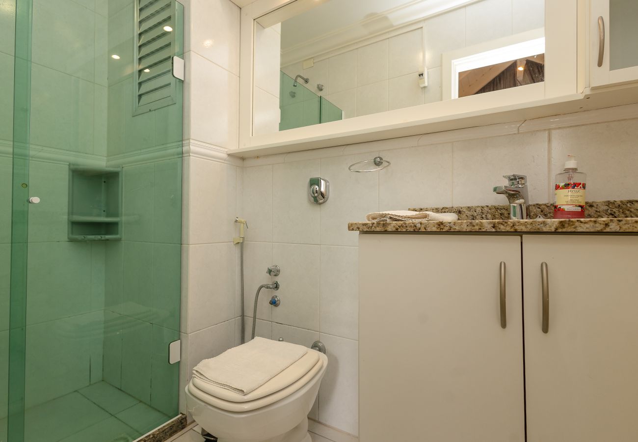 Apartamento em Gramado - Duplex 5D (3suites +2banho soc) a 800m a R Coberta
