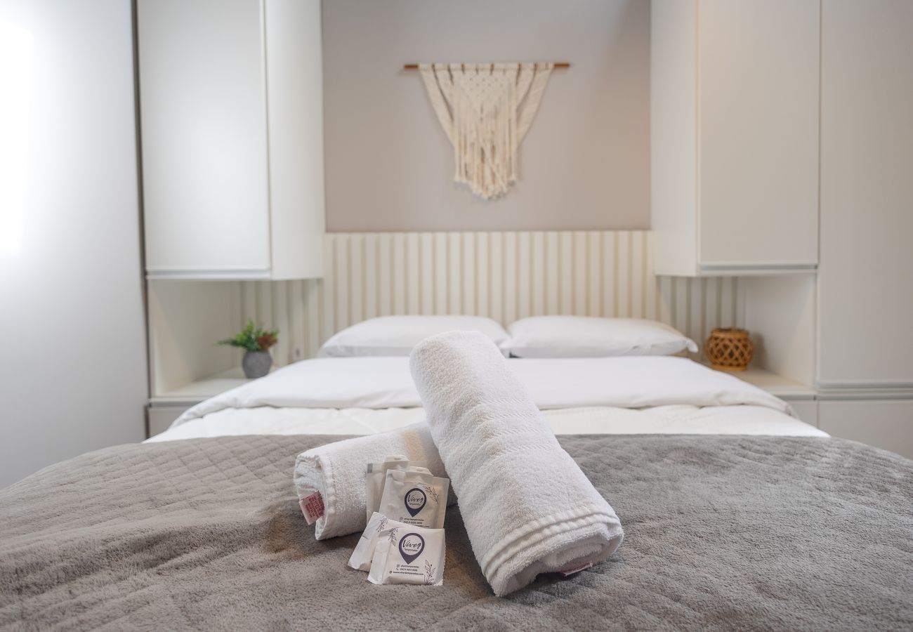 Apartamento em Gramado - Duplex 5D (3suites +2banho soc) a 800m a R Coberta