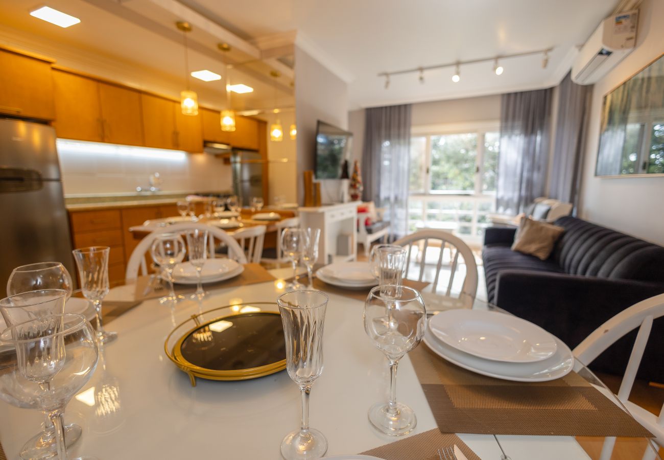 Apartamento em Gramado - Duplex 5D (3suites +2banho soc) a 800m a R Coberta