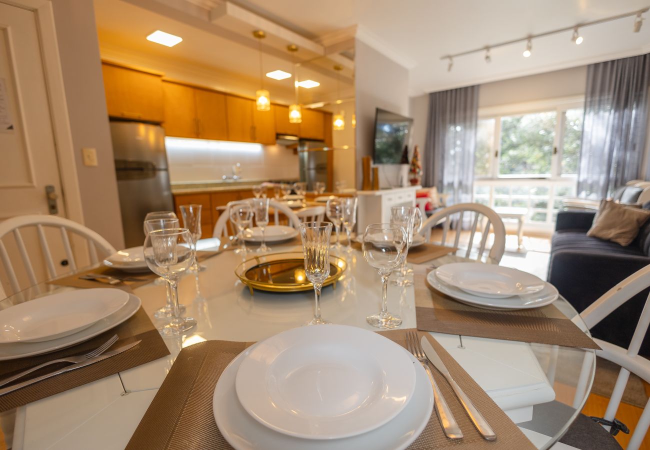 Apartamento em Gramado - Duplex 5D (3suites +2banho soc) a 800m a R Coberta