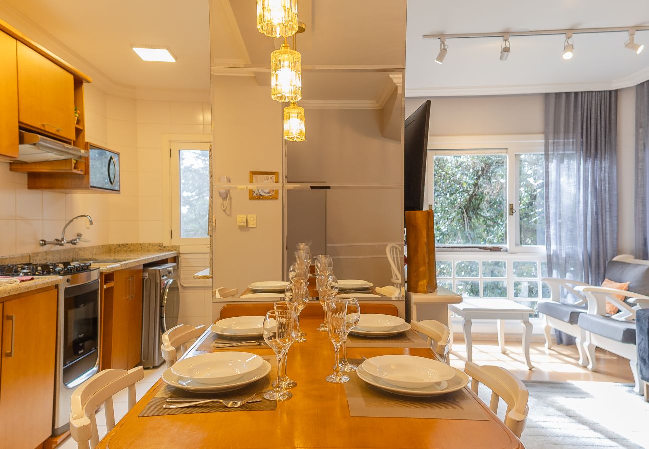 Apartamento em Gramado - Duplex 5D (3suites +2banho soc) a 800m a R Coberta
