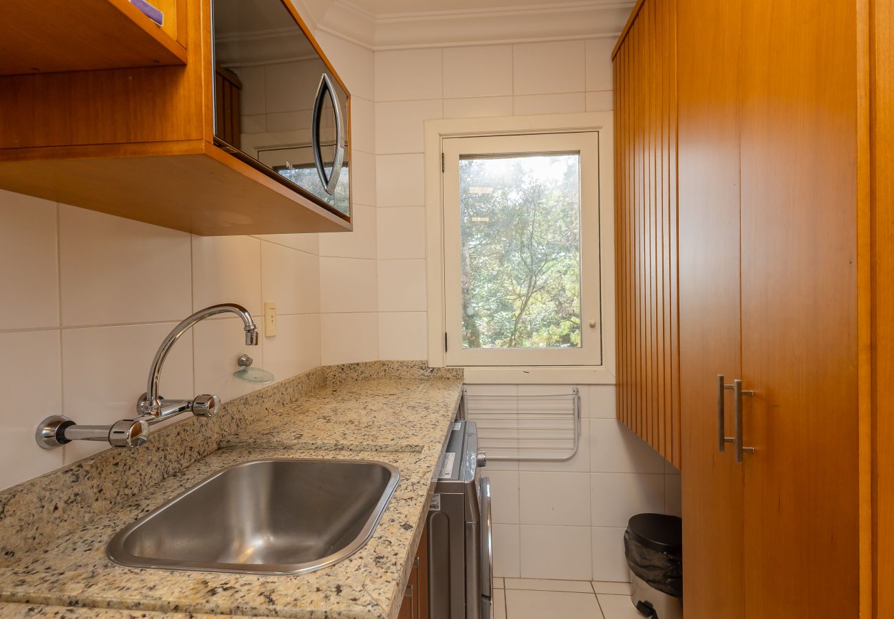Apartamento em Gramado - Duplex 5D (3suites +2banho soc) a 800m a R Coberta
