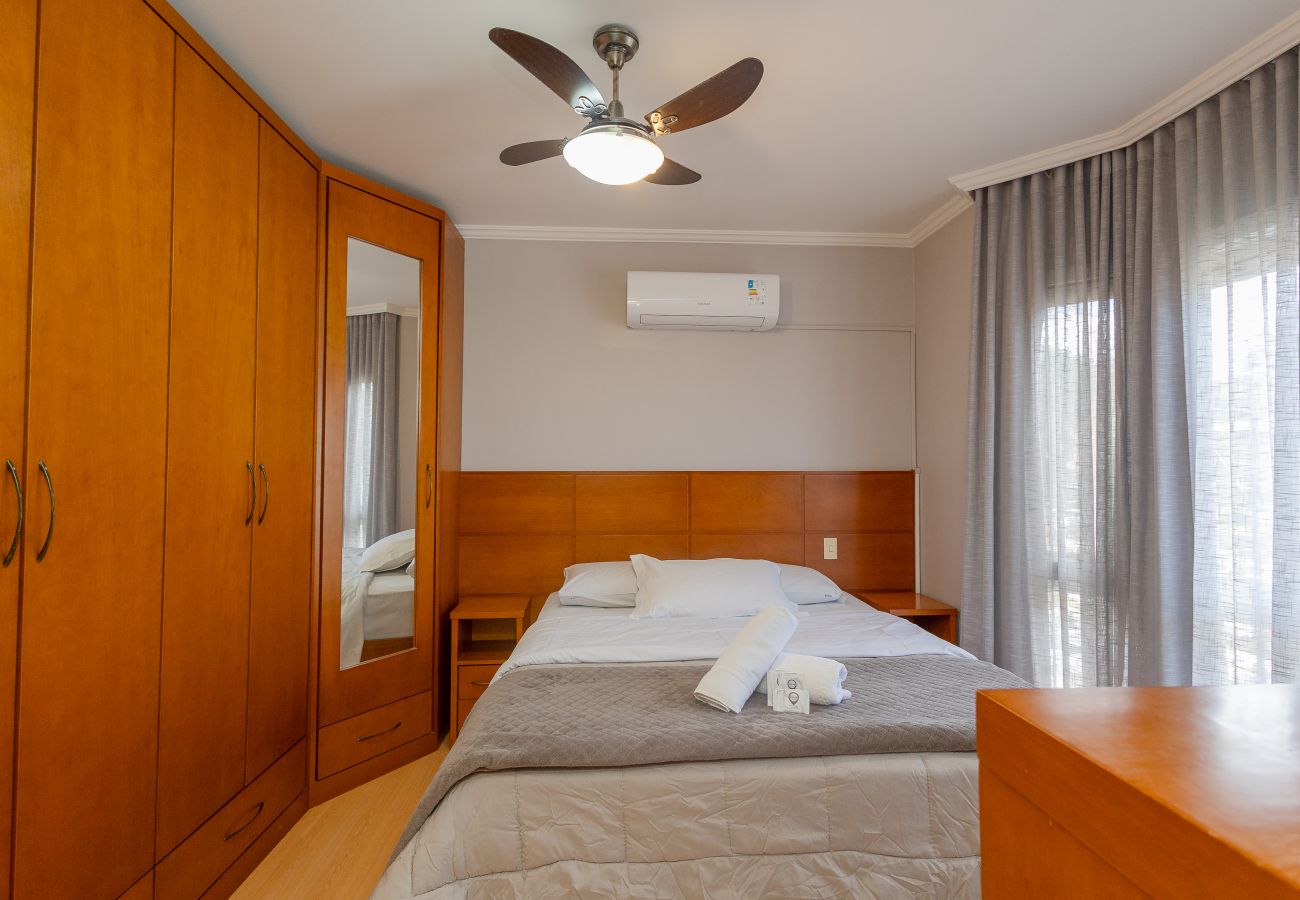 Apartamento em Gramado - Duplex 5D (3suites +2banho soc) a 800m a R Coberta