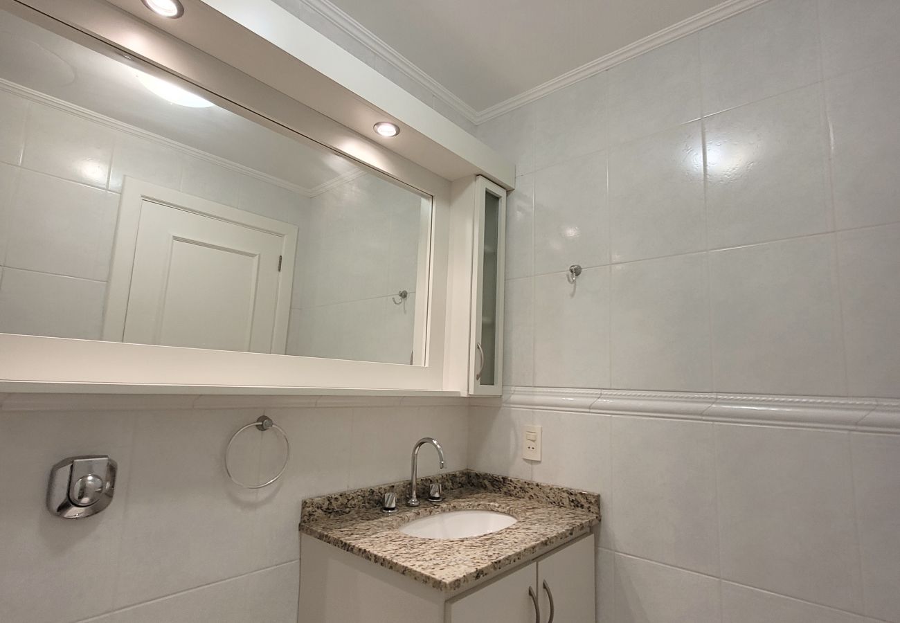 Apartamento em Gramado - Duplex 5D (3suites +2banho soc) a 800m a R Coberta
