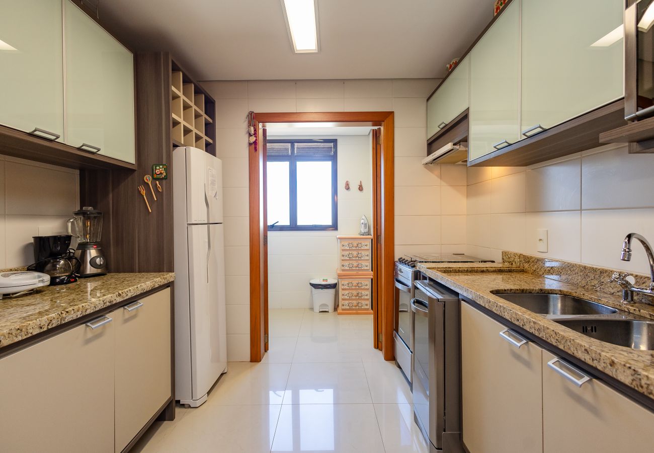 Apartamento em Gramado - 3 Suítes no Centro de Gramado (500m da R Coberta