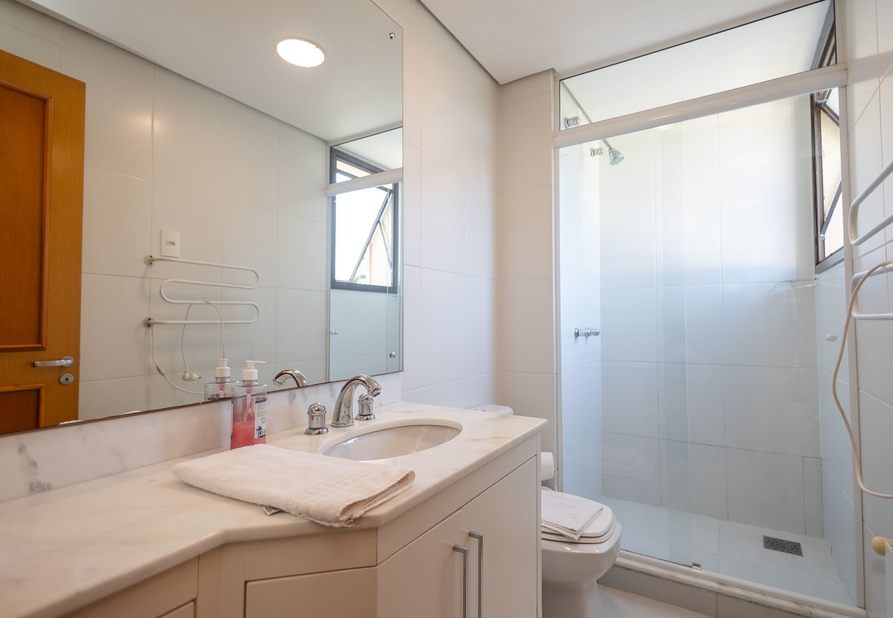 Apartamento em Gramado - 3 Suítes no Centro de Gramado (500m da R Coberta